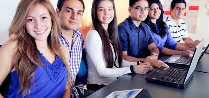 en que consiste la carrera de negocios internacionales alumnos certus
